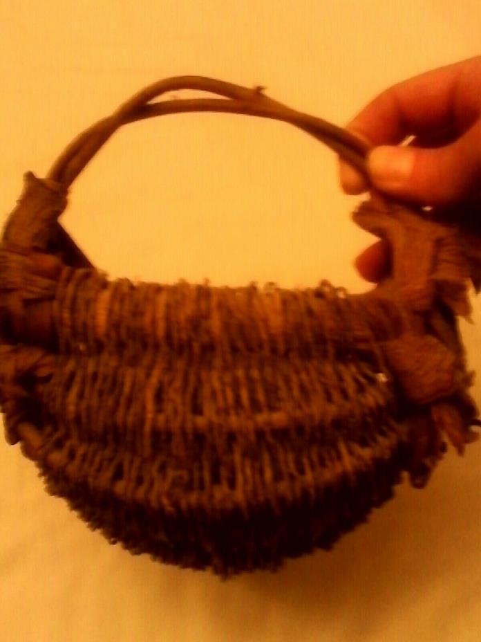 Antique Primative Hand Woven Rare Herb Gathering Basket Folk Art/Unusual!!!