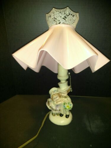 1940'S VINTAGE CHALKWARE LAMP BOY GIRL BRIDE GROOM ORIGINAL PINK LAMP SHADE