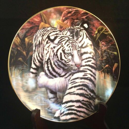 Collector Plate Bosom Buddies from Just Cubs Plate # A0605 by B Harrington