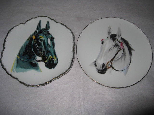 2 Vintage Decorative Horse Equestrian Wall Plates Brechner & Co. & Made in Japan