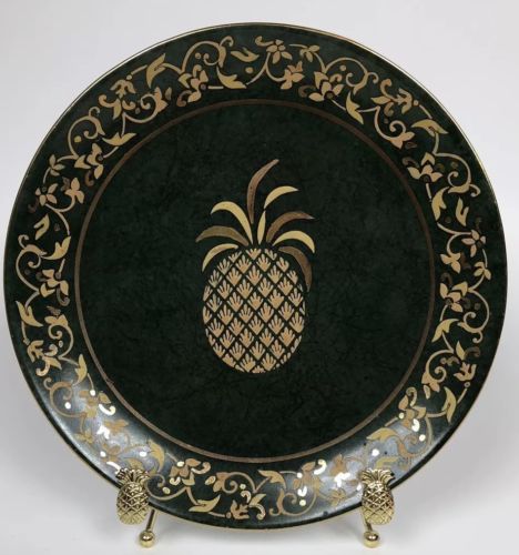 ANDREA BY SADEK 10” DECORATIVE PLATE PINEAPPLE GREEN AND GOLD WITH STAND