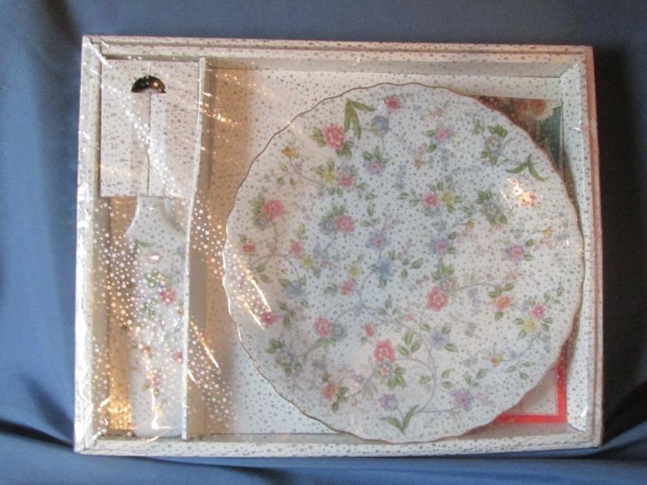 NWOT ANDREA BY SADEK Floral Design Ceramic Cake Plate & Server /Slice Sealed Box