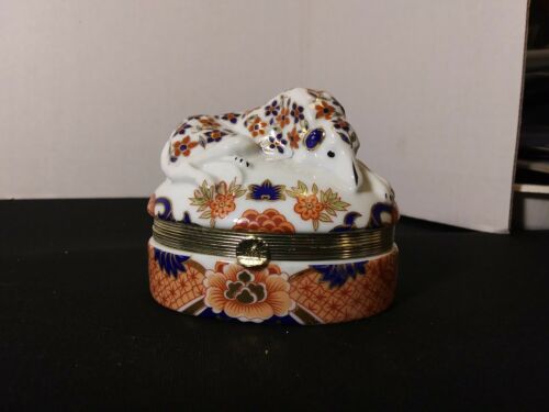 Andrea by Sadek Porcelain Trinket Jewelry Box with Dog on Lig