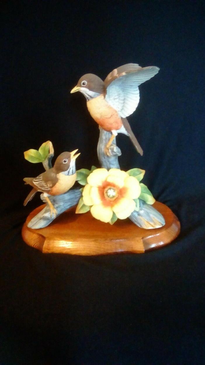 Andrea by Sadek Porcelain Bird figurine Robin 6300, 8 1/2