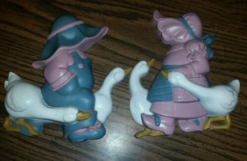 Vintage 1988 Burwood HOMCO 2 Wall Plaques Amish Boy Girl Ducks 2865-2A 2865-1A