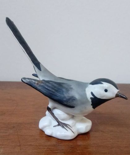 VINTAGE Goebel Figurine: Bergeronnette (Pied Wagtaili) Bird 38025 - MINT!