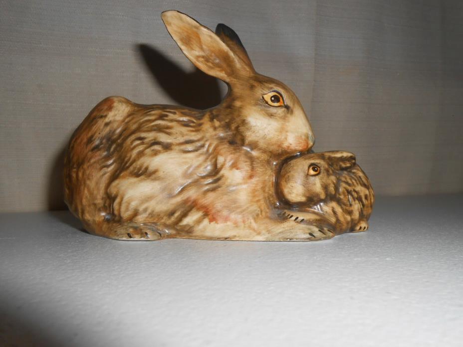 GOEBEL FIGURIN Mother Rabbit with Baby 34-301-1 TMK 5