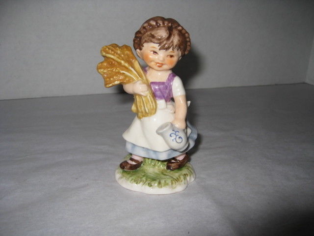 1978 Goebel Kinderland Figurine - Girl w/Wheat & Jug - Love - 11 290 12