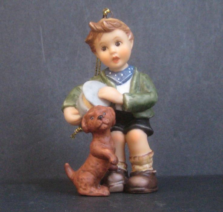 Goebel Hummel Sneaking Christmas Treats Ornament Figurine 3