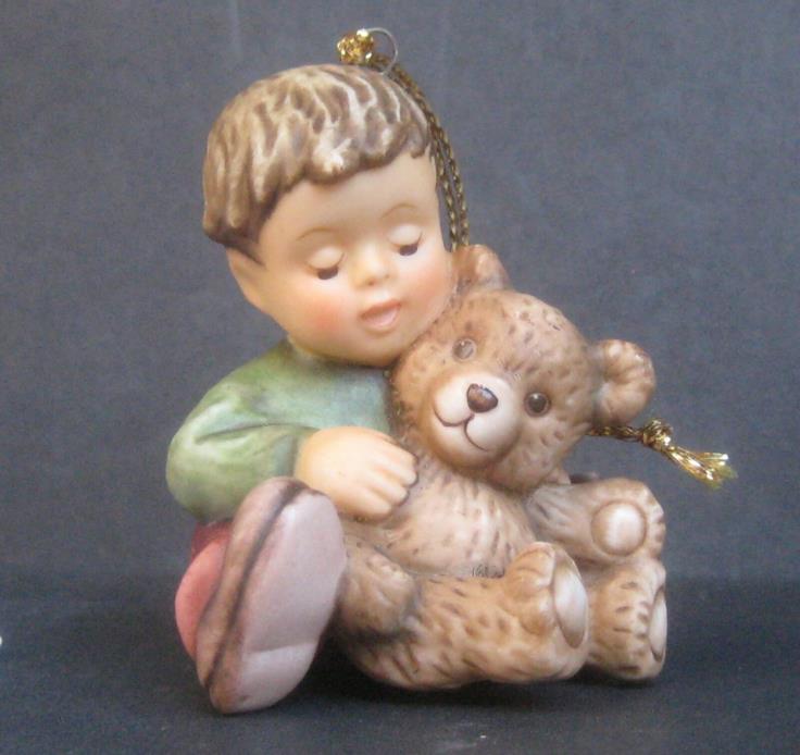 Goebel Hummel Warm Bear Hugs Christmas Ornament Figurine 3