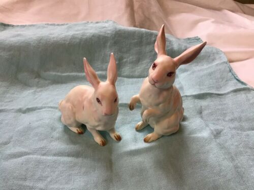 VTG PAIR LEFTON PORCELAIN WHITE & PINK EASTER BUNNIES H880