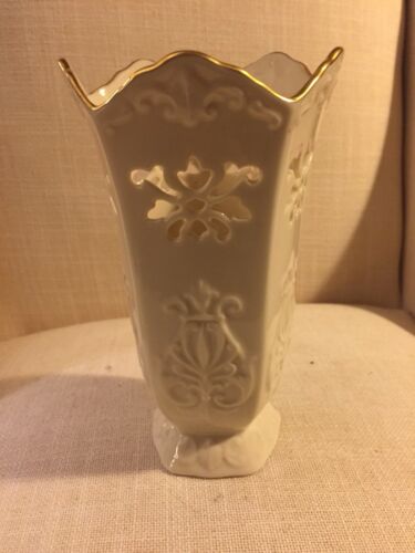 Preowned Used Lenox Langtry Collection Pierced 7