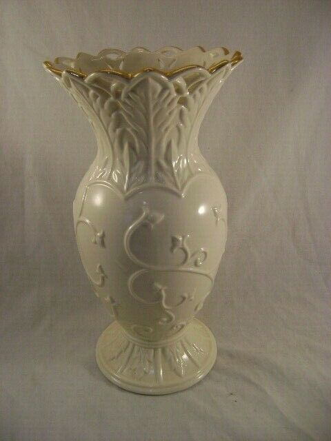 LENOX BUDDING VINE VASE