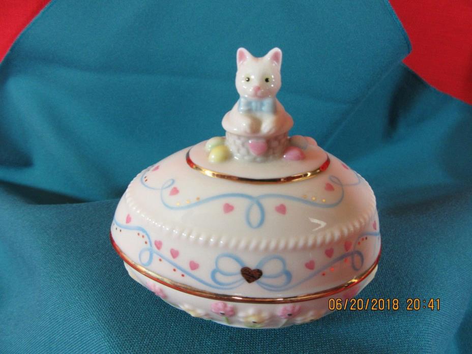49. Lenox Kitty Kitten Cat on Top of Egg Springtime Easter 2007 Limited Edition