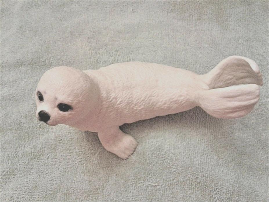 Lenox Baby Harp Seal