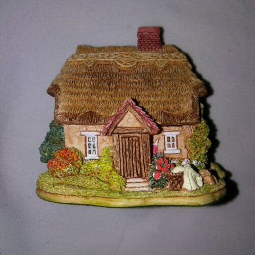 Lilliput Lane 1996 Collectors Club Wash Day Cottage Collectible Retired