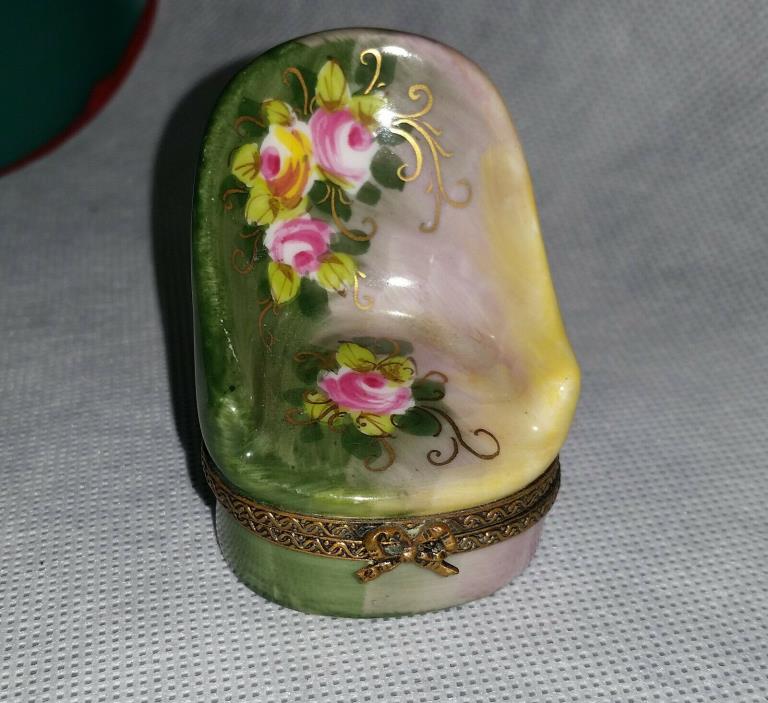 Vintage Limoges Peint Main GR CHAIR Shaped Miniature Box Hand Painted Roses