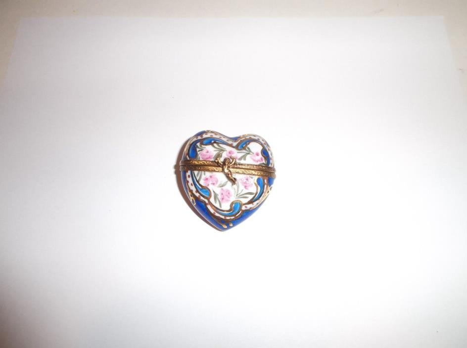 Peint Main Limoges Trinket-Heart With A Cherub
