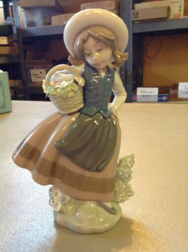 Vintage Lladro Figurine #5221 Sweet Scent Girl Holding Basket of Flowers