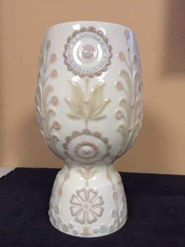 Rare Lladro Vase/Jug Decorated W/Flowers