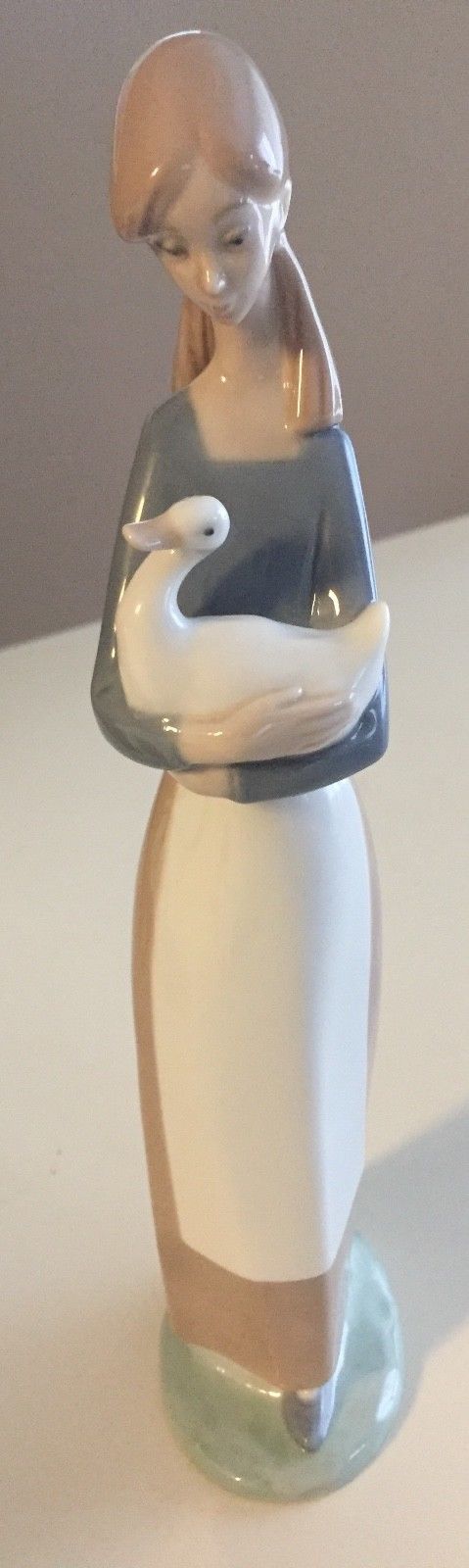 LLadro Nao Figurine Girl With Duck; Made in Spain; Excellent Condition