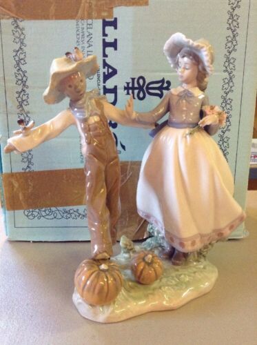 Mint In Box!! Vintage Lladro #5385 “Scarecrow And The Lady”