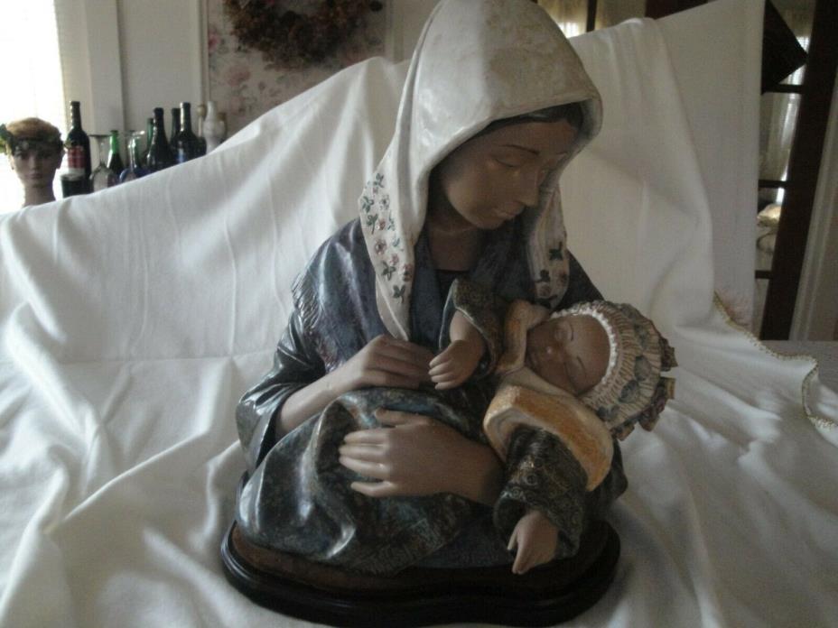 Lladro Young Mother Scultopr by Francisco Catala  Retired