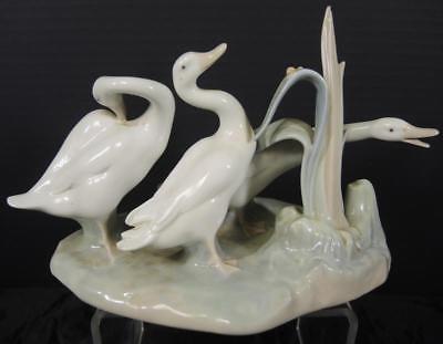 Retired Lladro Figurine Geese Group #4549