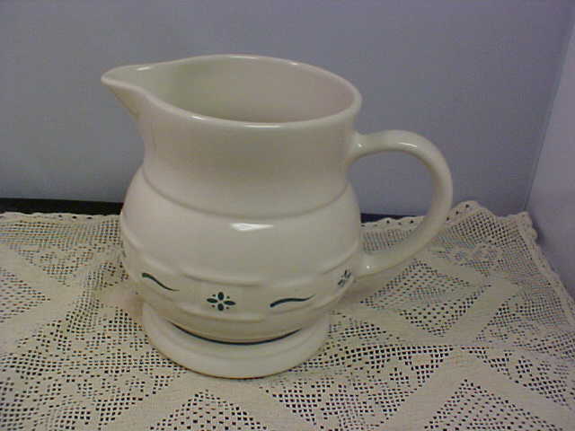 Pitcher Longaberger Pottery Woven Traditions Heritage Green 32 oz Good Condition
