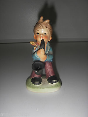 FIGURINE Napco Napcoware #9483 Ceramic w Label Boy w Horn 4