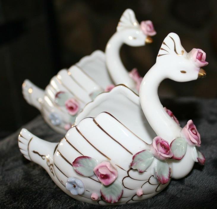 2 VINTAGE CHIKUSA SWAN FIGURINES CANDLE HOLDER MADE IN OCCUPIED JAPAN M319