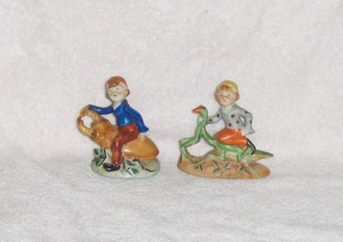 2 JAPAN FIGURINES RIDING PRAYING MANTIS AND BEETLE? HAND PAINTED GUC 3 1/2