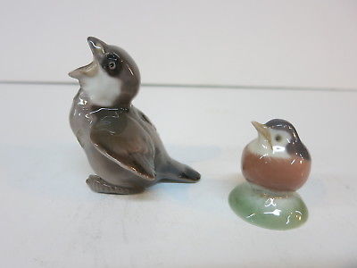 2 Royal Copenhagen Denmark Porc Baby Robin Bird Figurine 2238 Hungry Sparrow1852