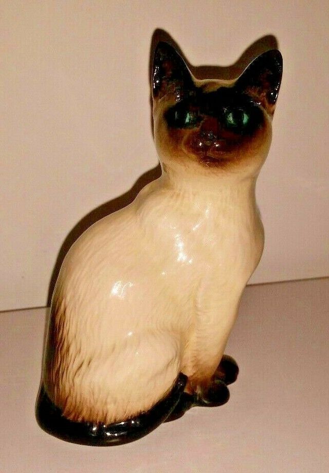 ROYAL DOULTON Seal Point Siamese Cat Blue Eyes #1887 FIGURINE Made in England