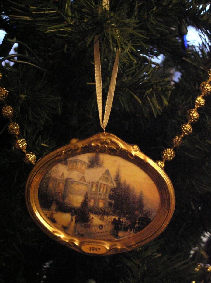 Thomas Kinkade Victorian Christmas Hallmark Keepsake Ornament (1997)