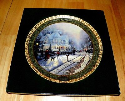Thomas Kinkade Annual Collector Plate 1999 A Holiday Gathering First Issue
