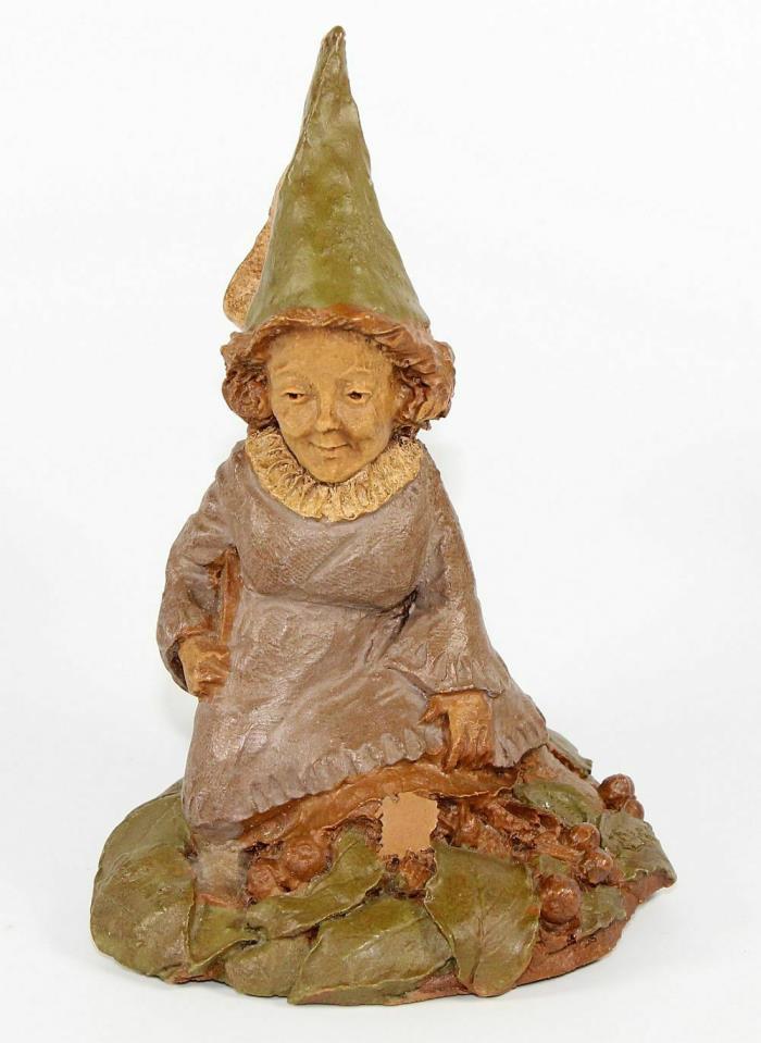 Cairn Studios Tom Clark Jennie Elderly Lady #71, 1983 figurine