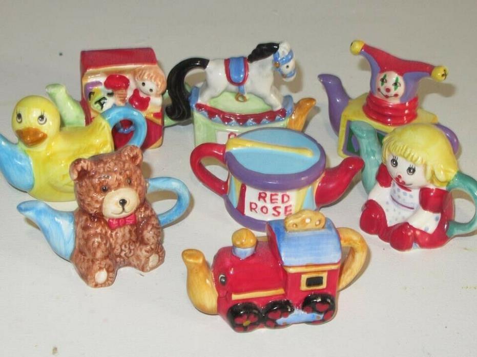 Red Rose Tea Wade Miniature Teapots TOY CHEST COMPLETE SET of  8