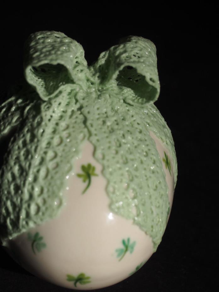 IRISH DRESDEN Hand Painted Green Shamrock Clover Bow Ribbon Lace Porcelain Egg