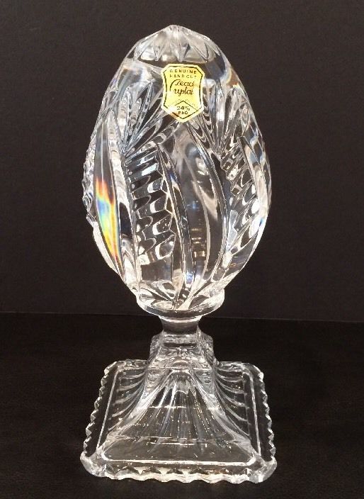 Large Hand Cut Crystal Egg On Stand Cut Leaf Design Made In Poland NOS w/ Label