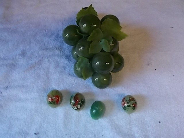 VINTAGE GLASS GRAPES/ 3 PAINTED GLASS EGGSHAPED