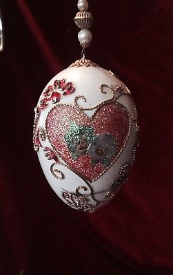 A LOVELY HANGING DECORATED GOOSE EGG ORNAMENT. HEART. A GREAT VALENTINE GIFT