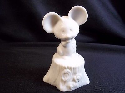Small bisque porcelain mouse on tree stump Hallmark Little Gallery 1975 3