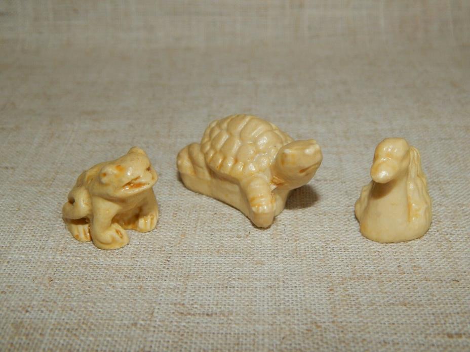 Vintage Lot of 3 Cream Colored ?Resin? Carved Animal Figurines Miniatures