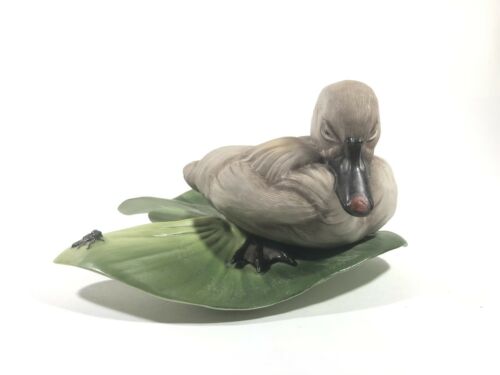 Boehm Cygnet Cygnus Olor Fine Porcelain Baby Swan Bird Figurine #400-13