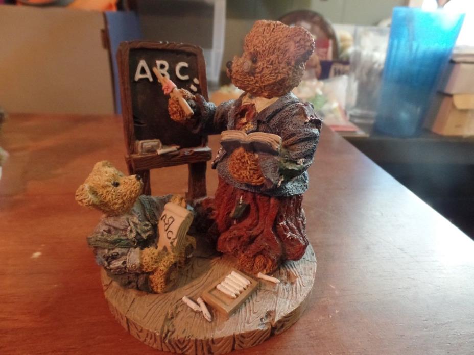 Walmart Resin Teddy Bear Teacher and Student Figurine #2075