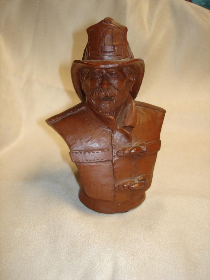 RED MILL FIRE FIGHTER FIREMAN FIGURINE STATUE BUST BY WEATHERBEE 1997 MADE USA