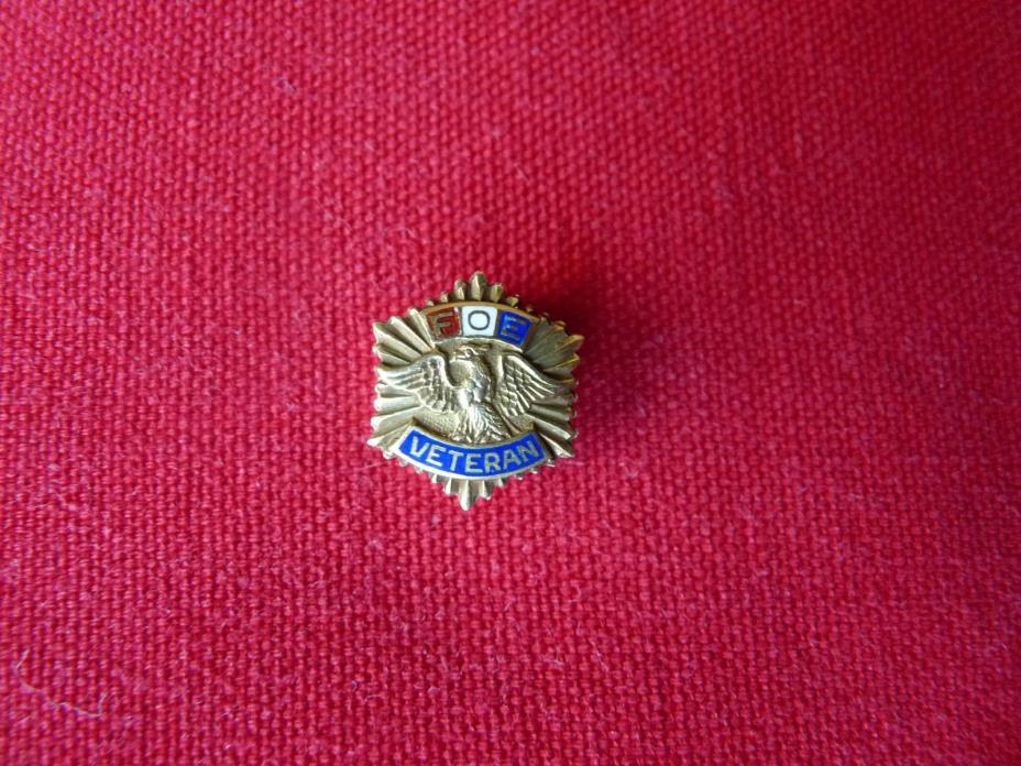 ANTIQUE SOLID 10K YELLOW GOLD & ENAMEL FRATERNAL ORDER OF EAGLES LAPEL / HAT PIN