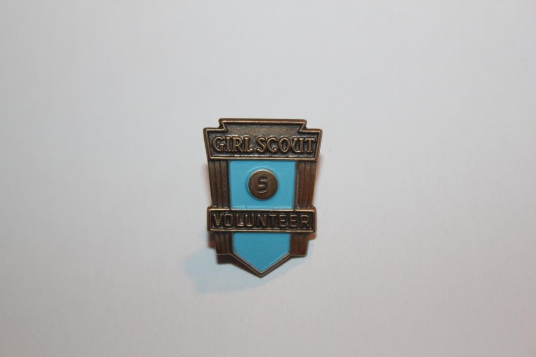 Vintage Girl Scout 5 Year Volunteer Pin Adult Leader Service Shield Award Blue