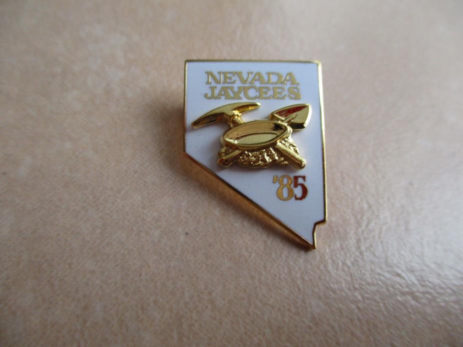 Vintage Rare Nevada Jaycees Hat Pin 1985 State Outline Raised Miner Tools